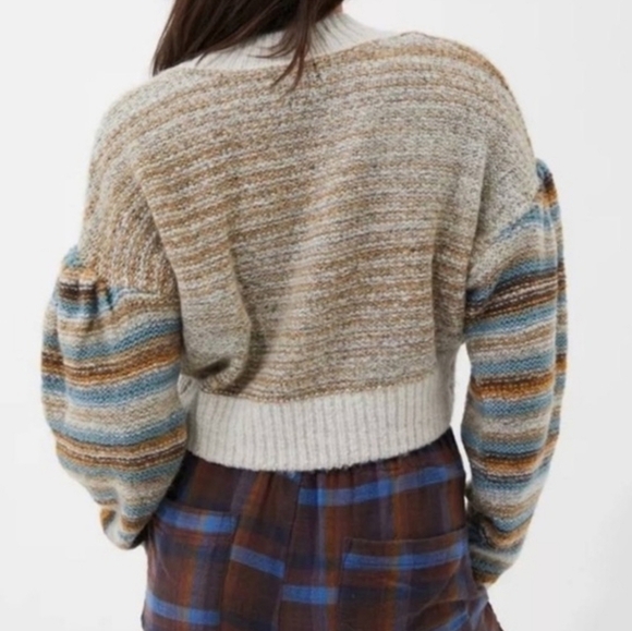 Urban Outfitters Beige and Blue Striped Sweater - Picture 2 of 10